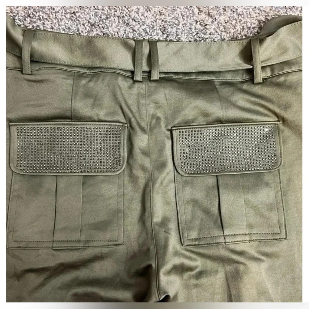 INC INTERNATIONAL CONCEPT Y2K CARGO PANTS FOREST  GREEN SEQUIN POCKETS CUFFED - Picture 5 of 12